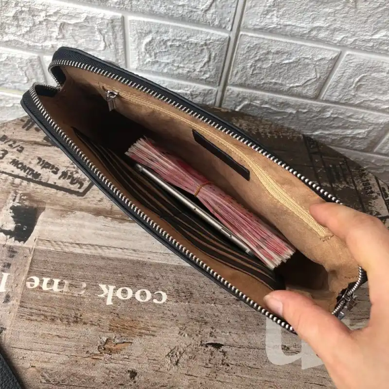 Pra*a bags 1910bb0033