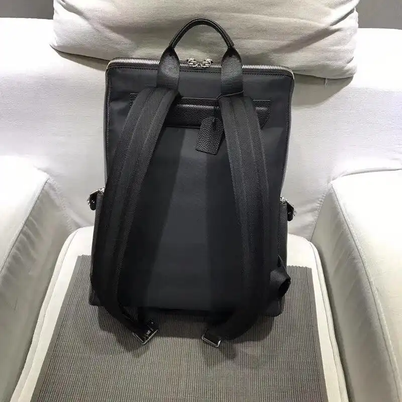 ale*d*r M*Q*en bags 1917m0003