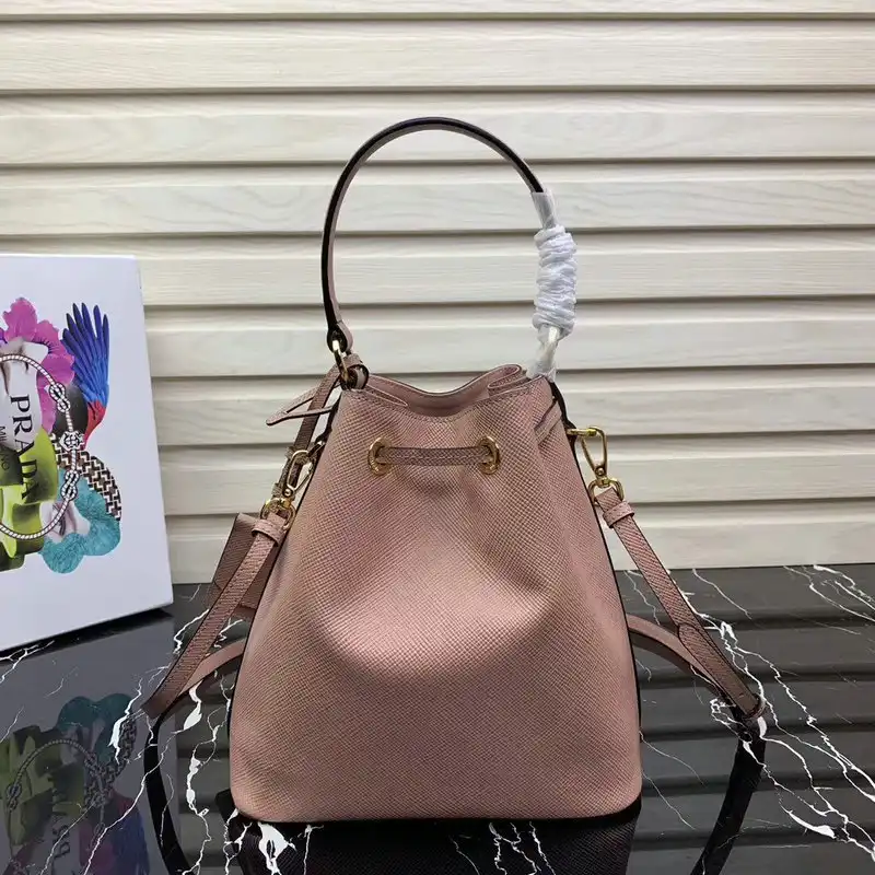 Pra*a bags 20b570132