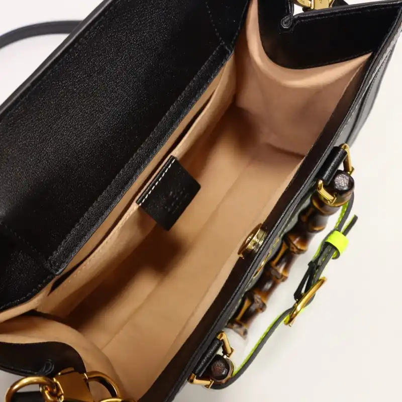 G*u*i s bags 2108dj0082