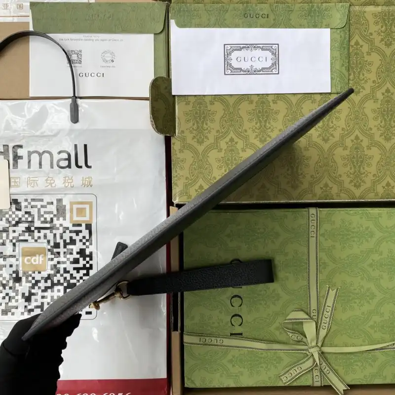 G*u*i s bags 2108ya0090