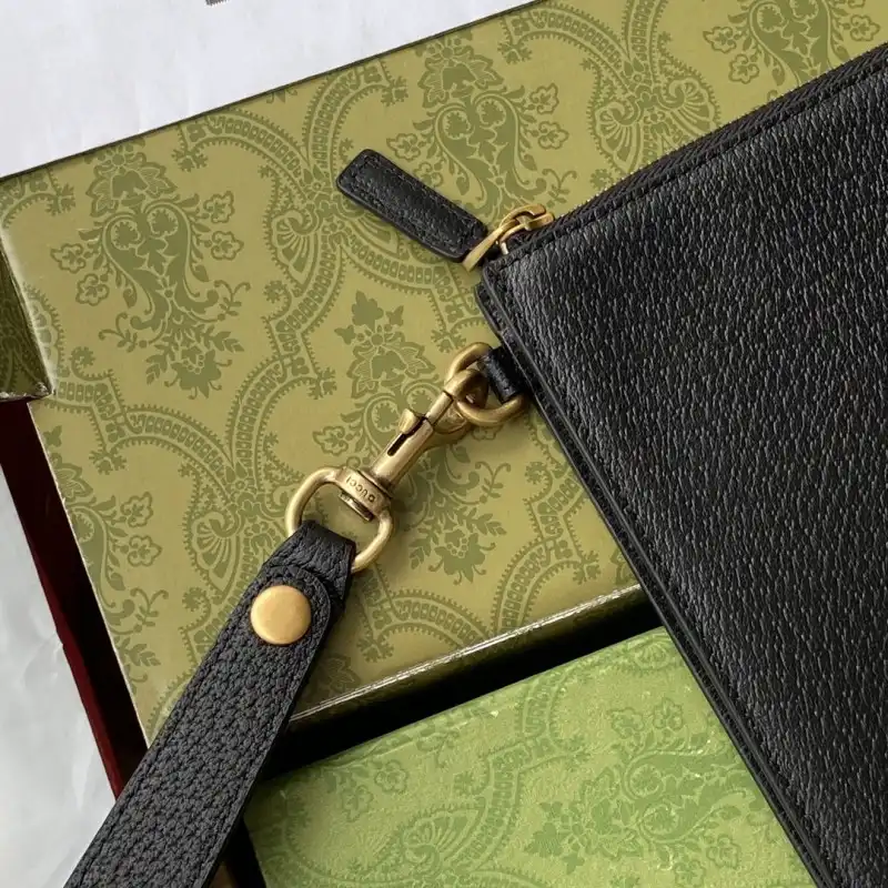 G*u*i s bags 2108ya0090