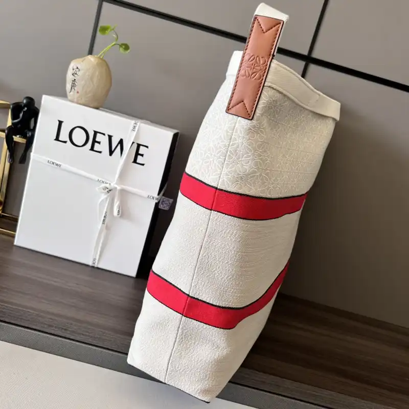 L0ew* bag 2210ya0047