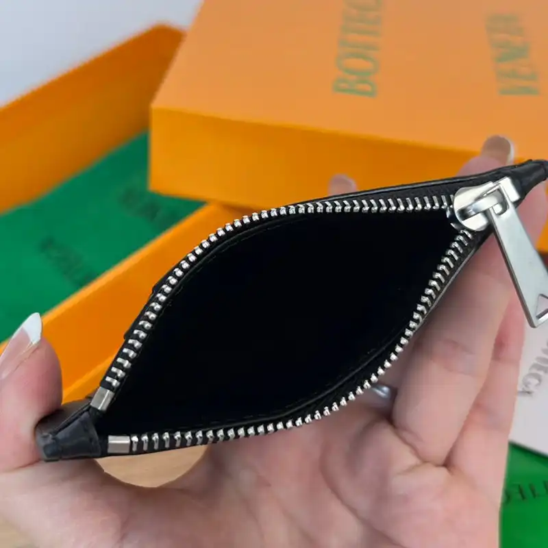 bo*te*ga Ve*ne*ta bag 2211sf0040