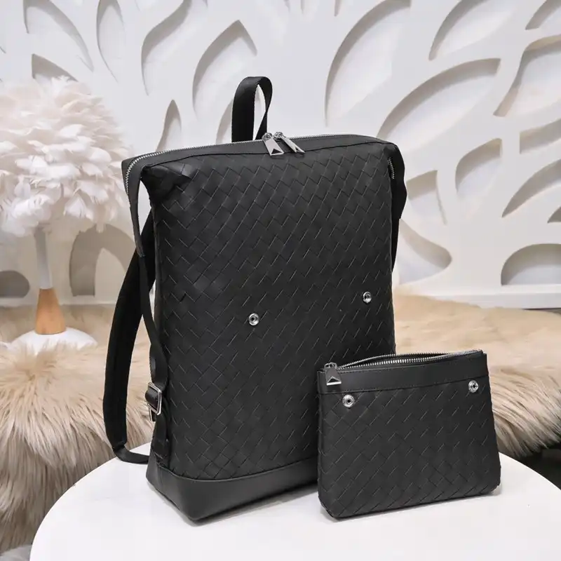 bo*te*ga Ve*ne*ta bag 2212yz0046