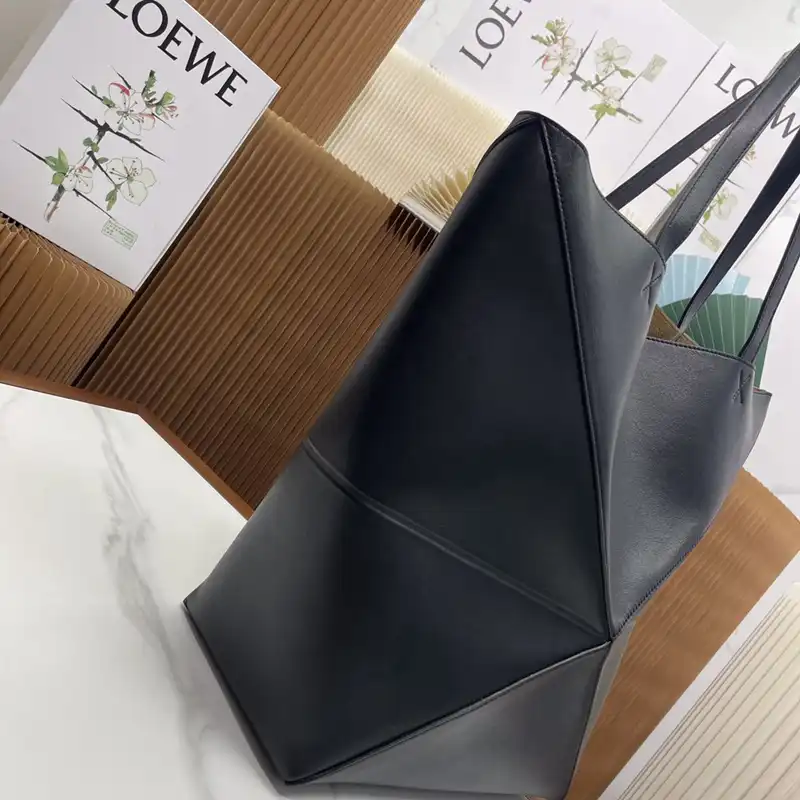 L0ew* bags 2312ya0019