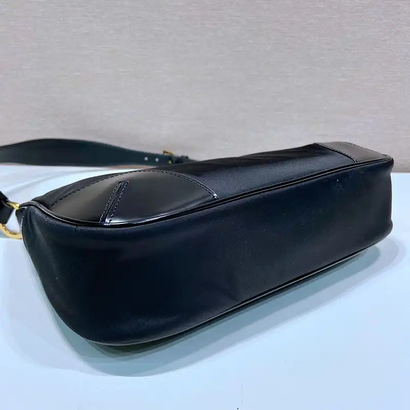 Pra*a bags 2401ya0135