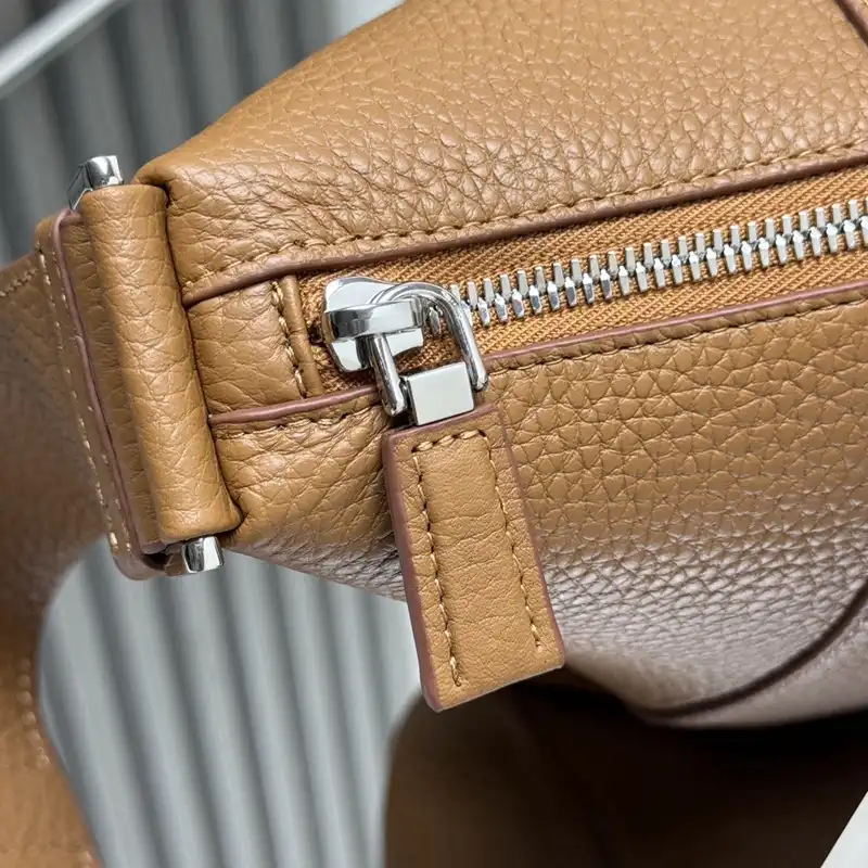 Pra*a bags 2410ya0009