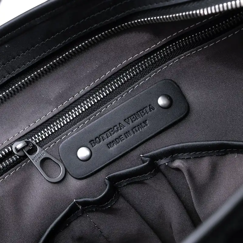 bo*te*ga Ve*ne*ta bags 2410ya0034