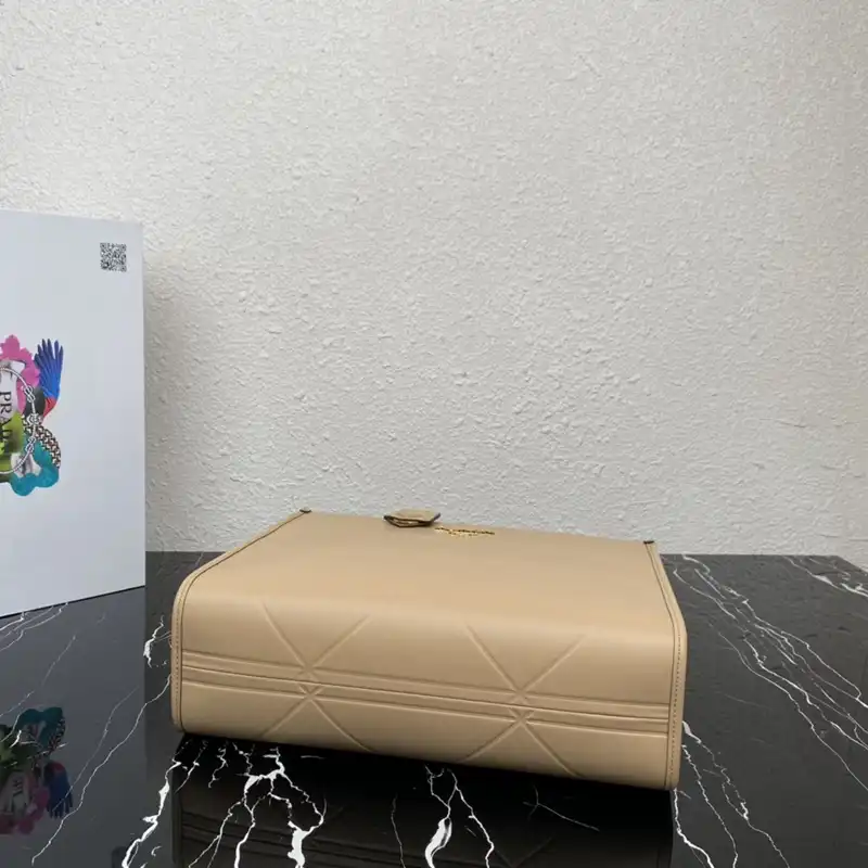 Pra*a bags 2410ya0098