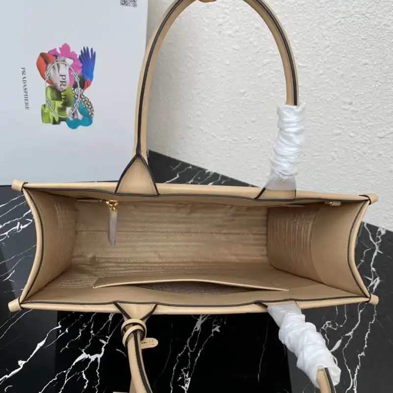 Pra*a bags 2410ya0098