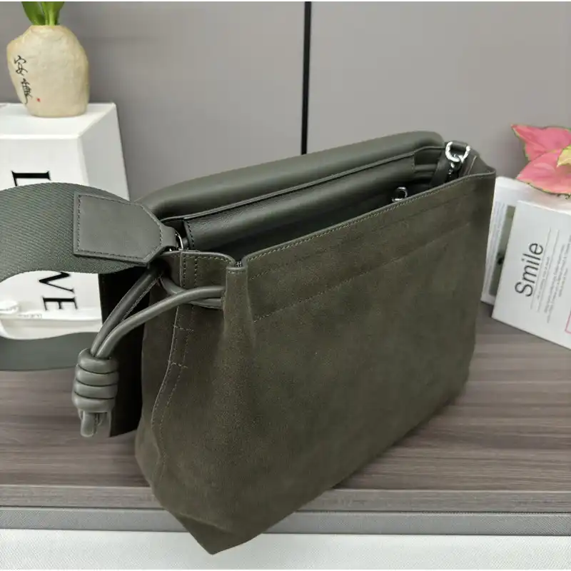 L0ew* bags 2410ya0152