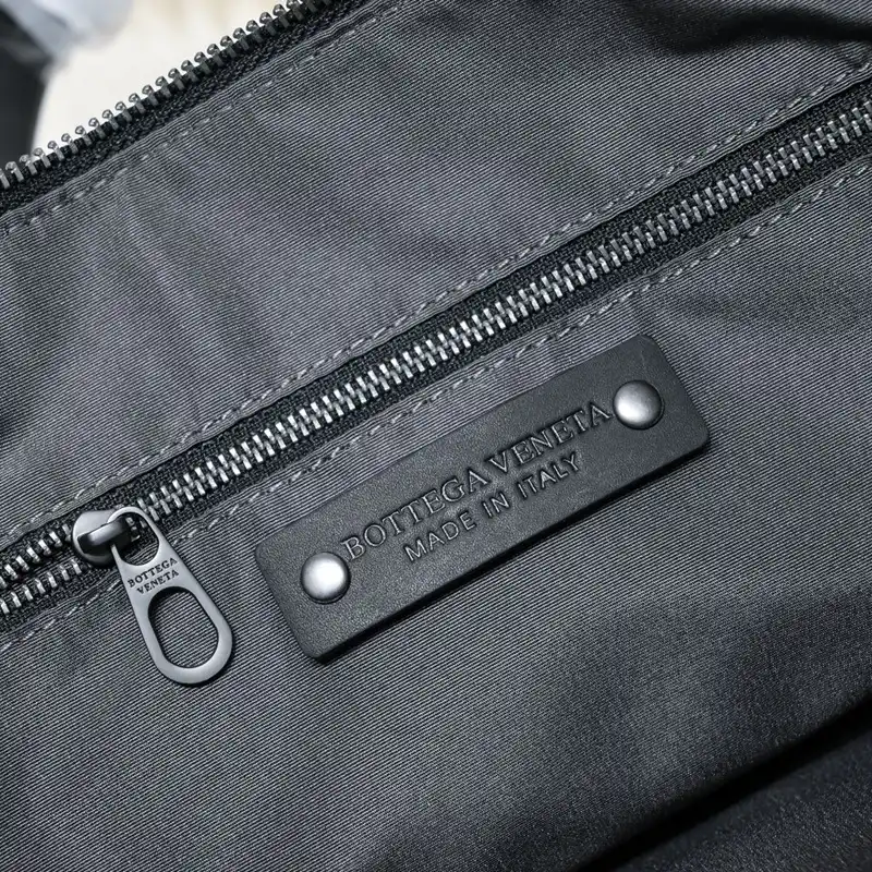 bo*te*ga Ve*ne*ta bags 2411ya0047