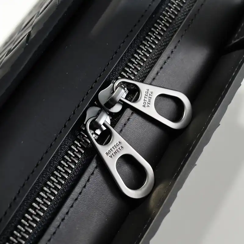 bo*te*ga Ve*ne*ta bags 2411ya0061