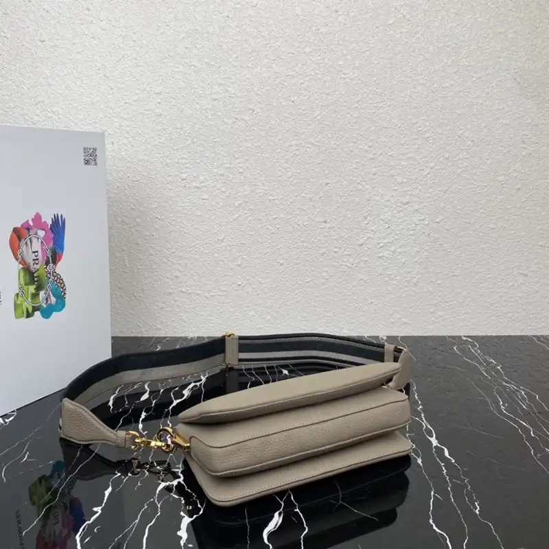 Pra*a bags 2411ya0111