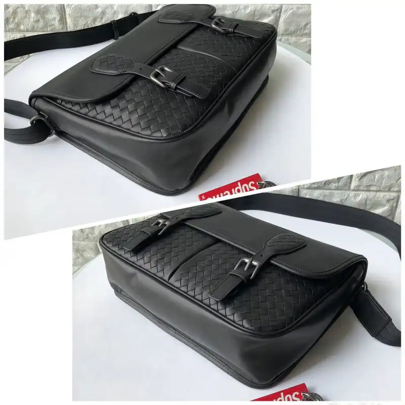 bo*te*ga Ve*ne*ta bag 20ya11037