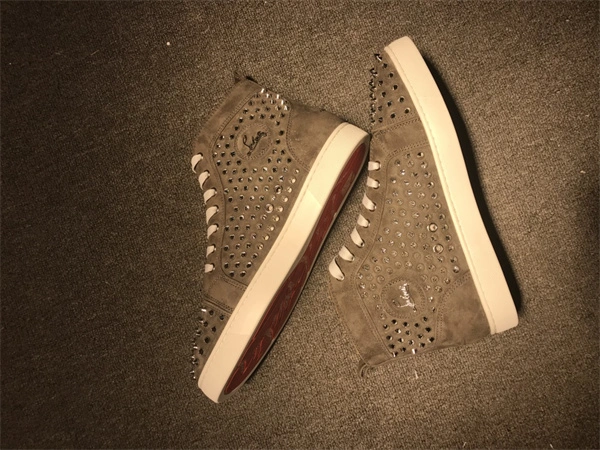 trendsetting Ch**an louboutin 2700