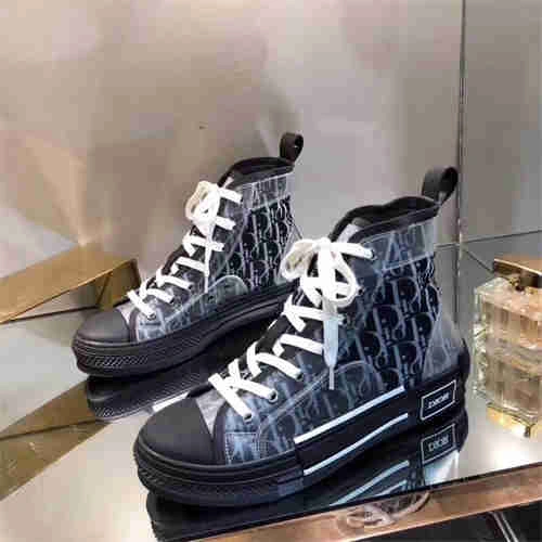 DR Sneaker Fashionable 1194