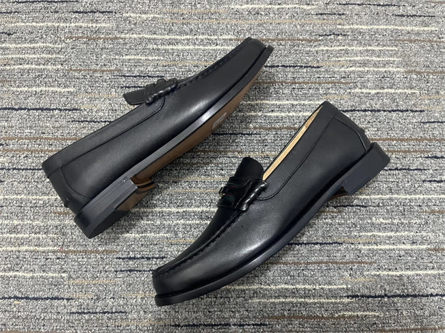 breathable G*u*i loafer 337