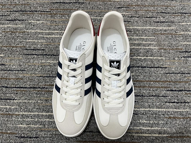 flexible g*u*i x Ad*s 52