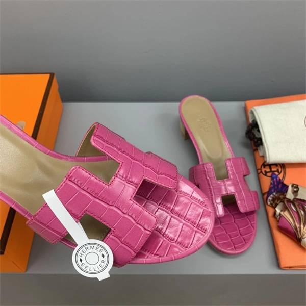 H Slipper Unisex 2365