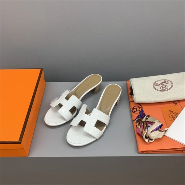 H Slipper Unisex 2365