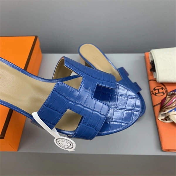 H Slipper Unisex 2365